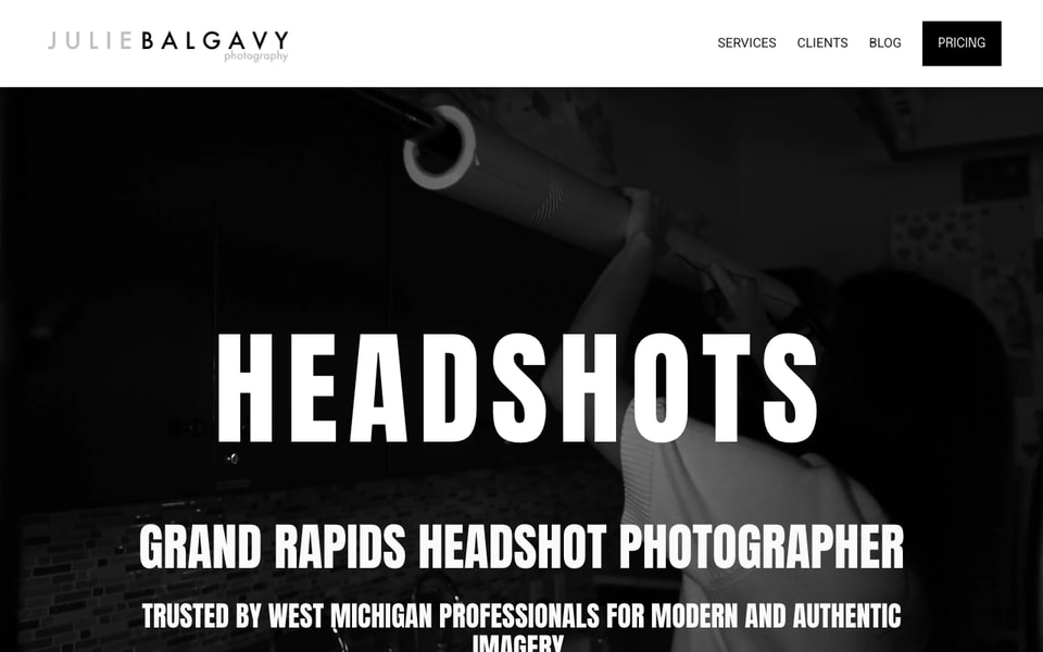 Julie Balgavy Photography studio preview